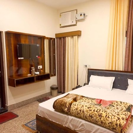 Kalash Guest House Ayodhya Exterior foto